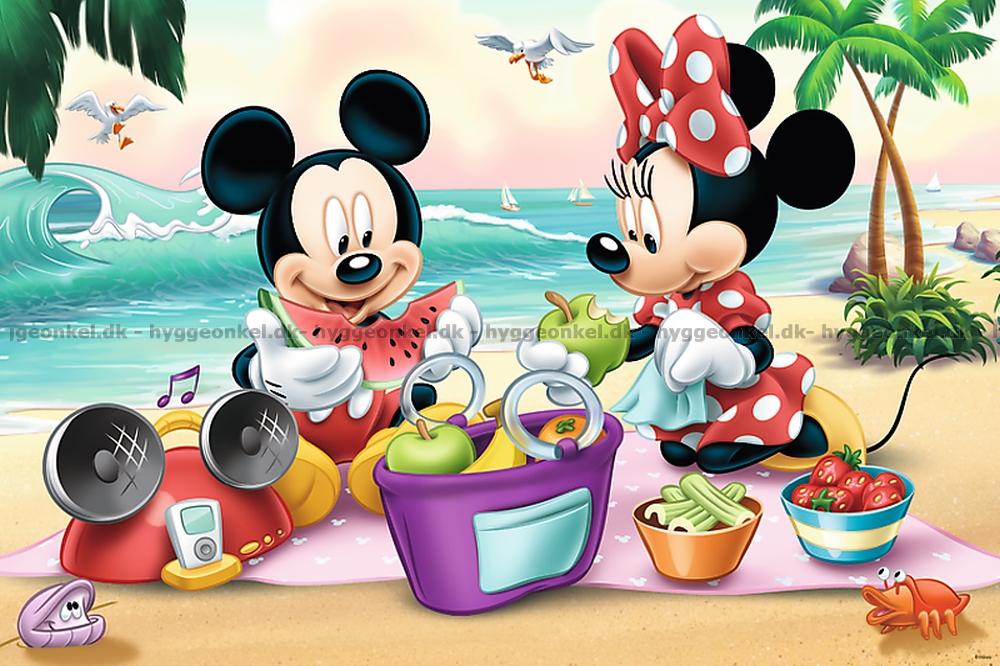 Disney Mickey Mouse Picnic at the beach, 24 pieces